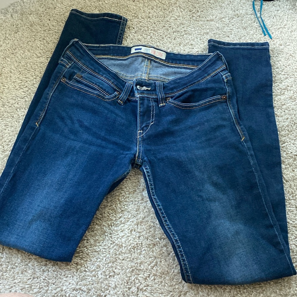 Womens Levi’s 5 M